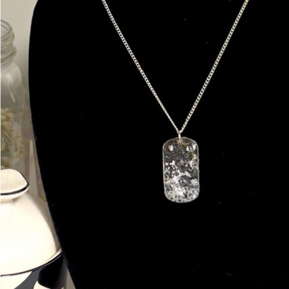 Live Edge Crystal Dog Tag Necklace Handcrafted Epoxy Resin Necklace Silver - Picture 1 of 9